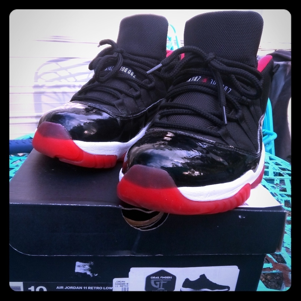 Air Jordan 11s low  breds